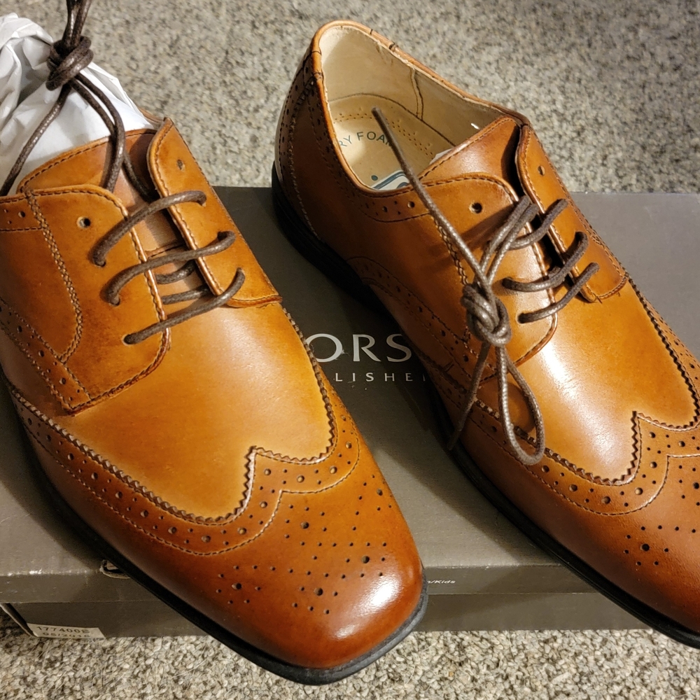 Florsheim Reveal Jr. Wingtip Oxford, YOUTH Size 5.5